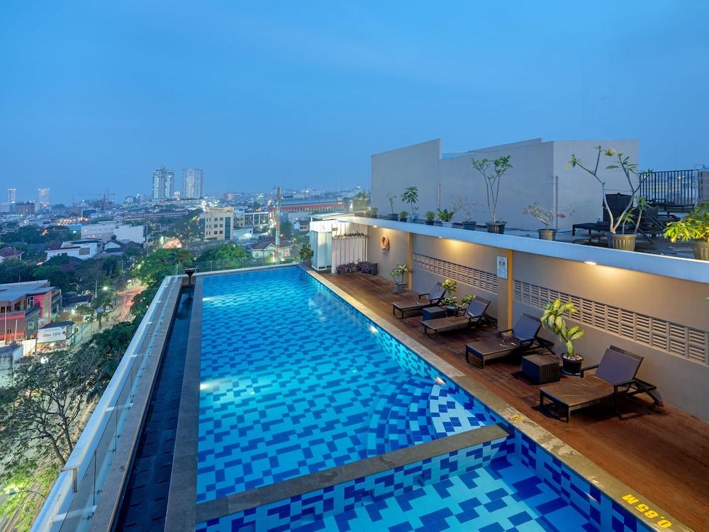 Swiss-Belinn Gajah Mada Medan Exterior photo